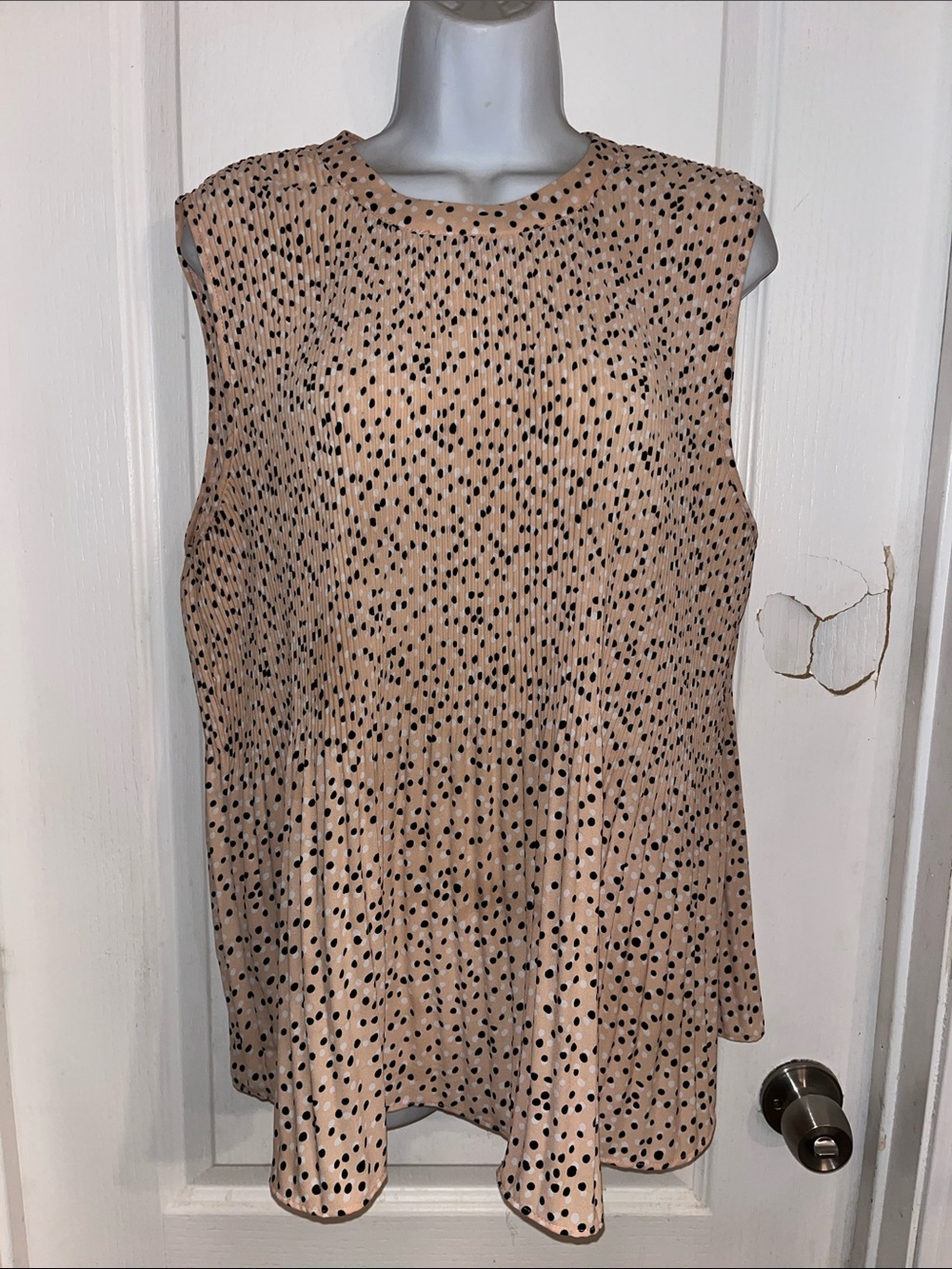 Adrianna Papell Champagne Blush/Peach Polka Dot Pleated Sleeveless Blouse, XL